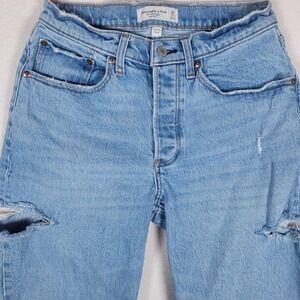 Abercrombie & Fitch The 90's The Baggy Low Rise Curve Love 26/2 Distressed Light